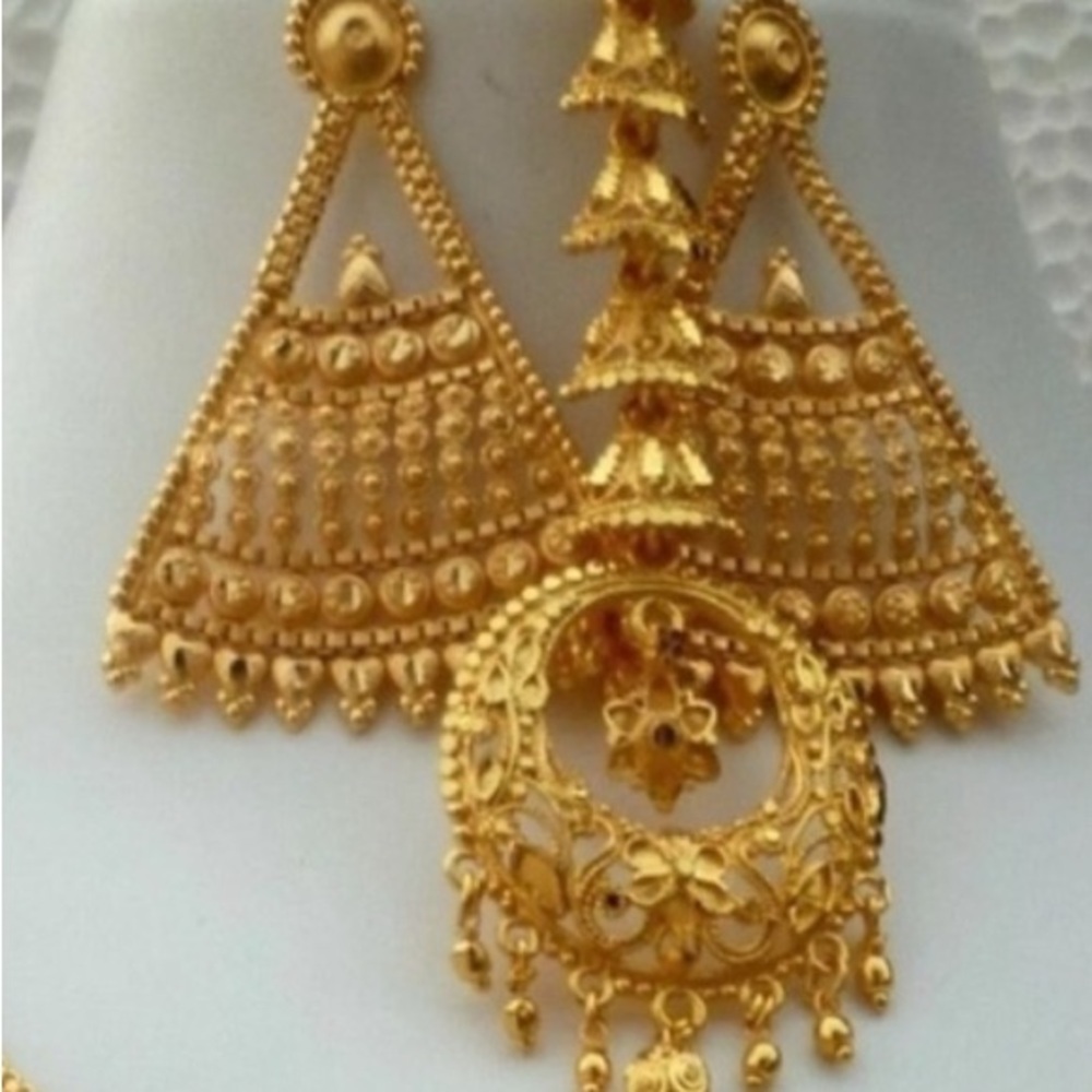 Elegant Gold plated Chandelier Earrings